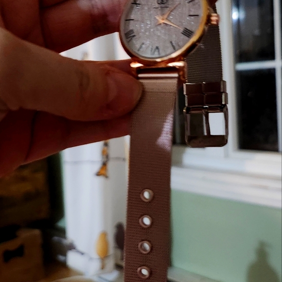 💝 2/$35 💝new Daisy Fuentes watch not worn and snowflakes necklace - Picture 3 of 5